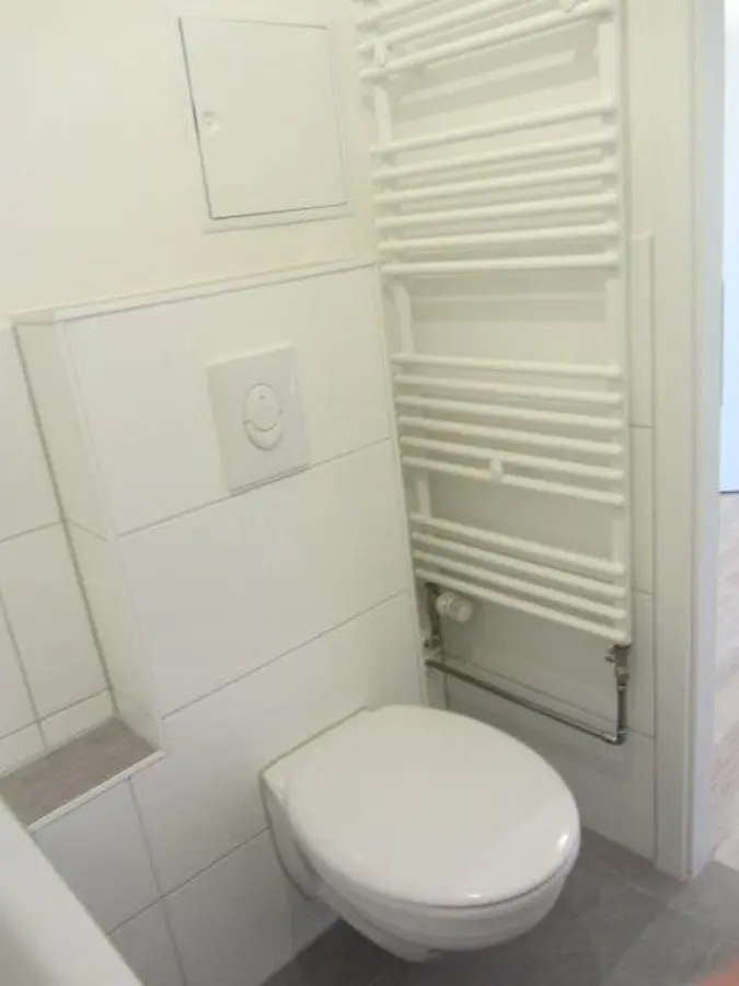 Komplett renovierte 1-Zimmer-Wohnung im grünen Berlin-Reinickendorf (Waidmannslust) zu vermieten! - WC