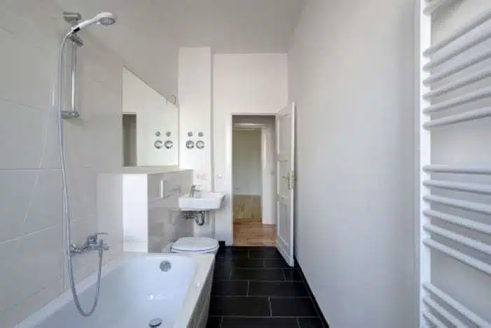 Bad1 - Kapitalanlage: Sehr gepflegte vermietete Eigentumswohnung in zentraler Lage Tempelhofs zu verkaufen!