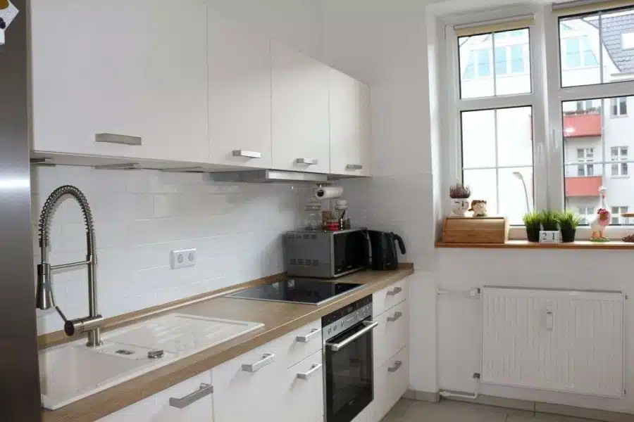 Küche - Kapitalanlage: Sehr gepflegte vermietete Eigentumswohnung in zentraler Lage Tempelhofs zu verkaufen!