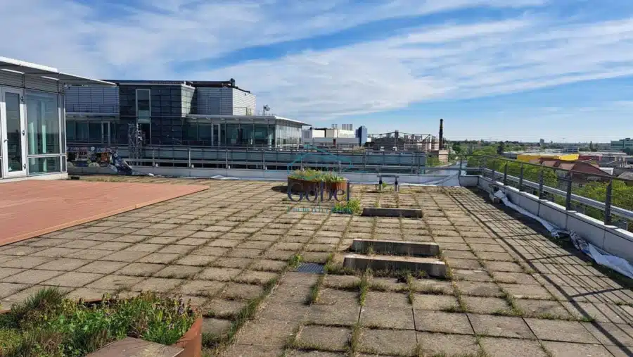 Bild - Bürofläche mit großem Terrassenbereich in direkter Wasserlage am Teltowkanal in Berlin-Tempelhof!