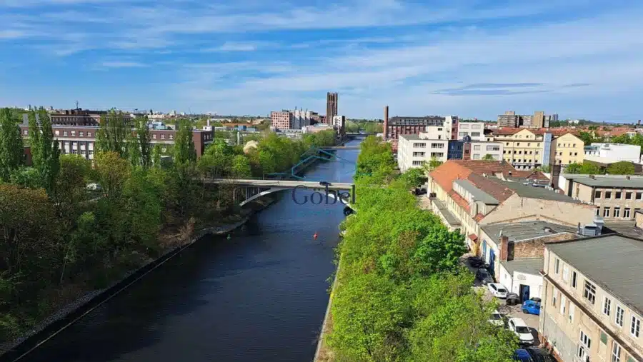 Bild - Bürofläche mit großem Terrassenbereich in direkter Wasserlage am Teltowkanal in Berlin-Tempelhof!