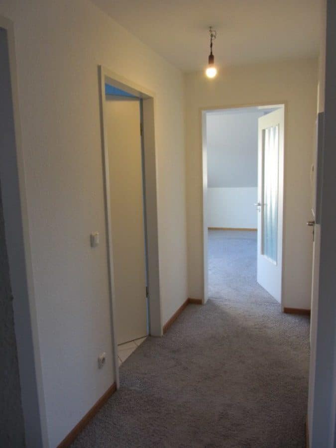 Tolle 2-Zimmer-Wohnung in Berlin-Blankenburg (Pankow) - Flur 1